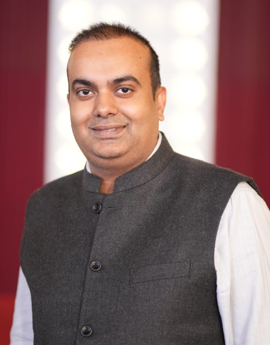 Dr Naveen Yadav